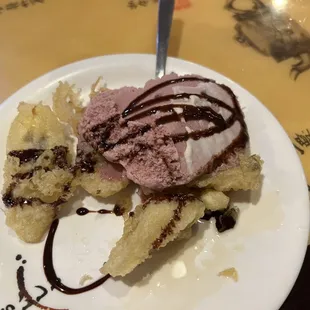 Red bean ice cream and banana tempura!