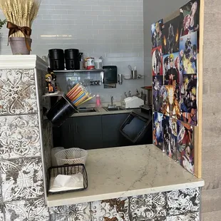 Drink pick up section