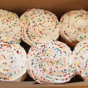 Birthday cupcakes! Pretty tasty. 4.25.21