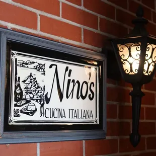 Nino&apos;s Italian Cuisine Restaurant Sign