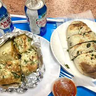 Garlic Knots Spinach Roll