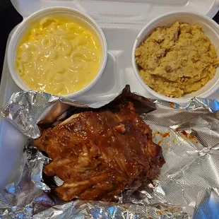 Sunday special: 1/4 rack ribs with 2 sides (mac-n-cheese and dressing)