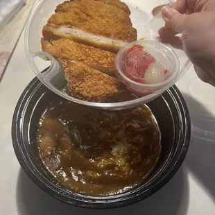 Love the tiered container so that the katsu remains crispy!