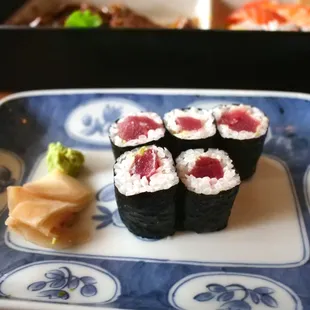 tekka-maki, tekka roll. A very basic tuna red roll sushi