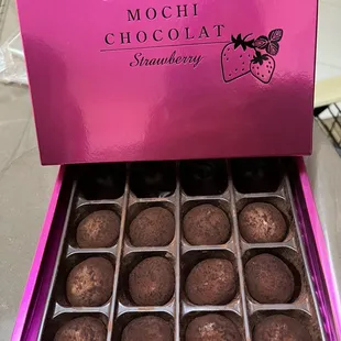 Strawberry chocolate mochi