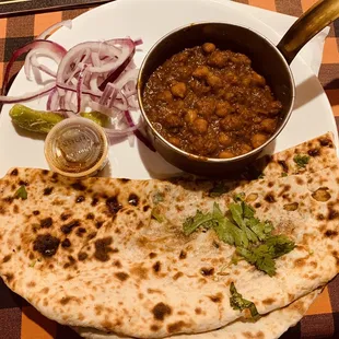 Amritsari Kulcha Cholay