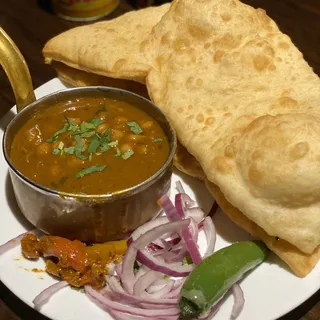 Cholay bhature