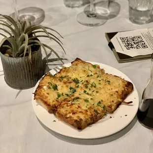 OC Restaurant Week March 2022: Garlic Parmesan Cheese Toast - mmm bread