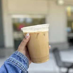 Banana Chai w/ Macadamia Nut