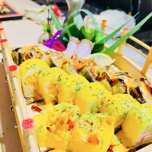 Mango shrimp roll