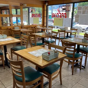 Indoor seating (July 2021)