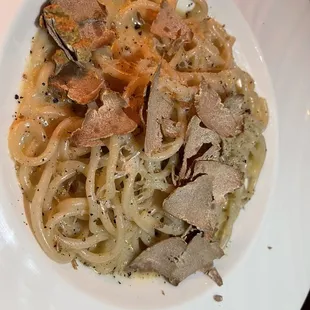 Bucatini Cacio E Pepe