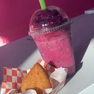 Coxinha 16 oz. The Flamingo Smoothie