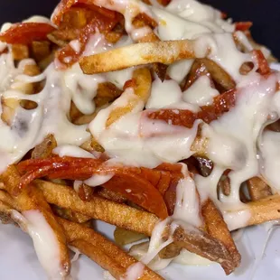 Pepperoni pizza fries