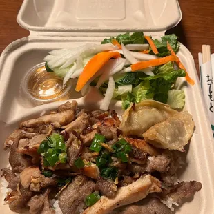 Chicken, grilled pork and mandoo with rice