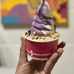 Hot Kūlolo w/ Roasted Mac Nuts! Twas amazing!