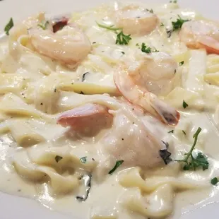 Shrimp fettucci alfredo.