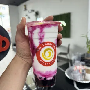 Pineapple coconut twist with boba - 24 oz
