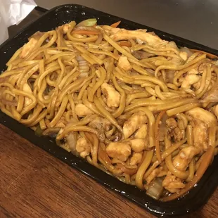Chicken lo mein