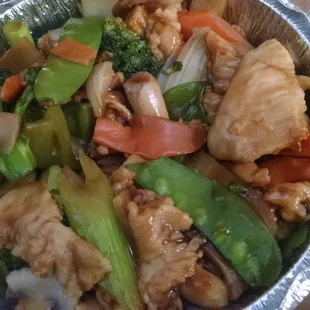 Mixed veggies with chicken, a bit too basic, needed more seasoning and elevated veggies.