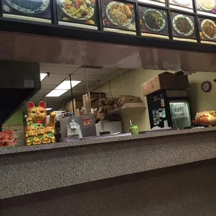 sushi and sashimi, interior
