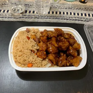 Chicken was fresh and crispy. Very delicious.