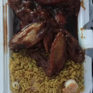 Wings in garlic sauce with shrimp fried rice