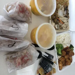 Egg rolls soup and lunch specials general chicken and moo goo