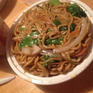 Vegetable Lo mien was very good!