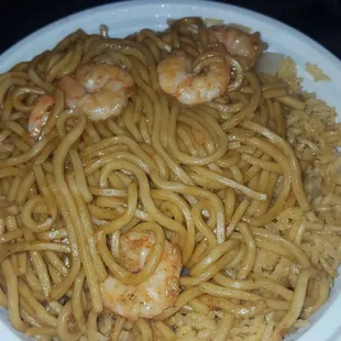 Shrimp lo mein lunch special with no veggies