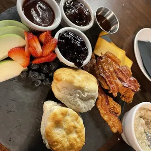 Biscuit platter