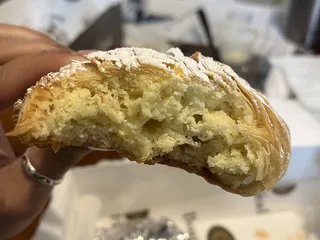 Tully's Italian Deli