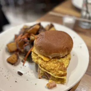 Egg omelette sandwich