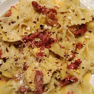 Bow Ties With Artichokes &amp; Sun Dried Tomatoes