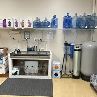 Water on Tap Center with both Deionized and Reverse Osmosis Water Refills