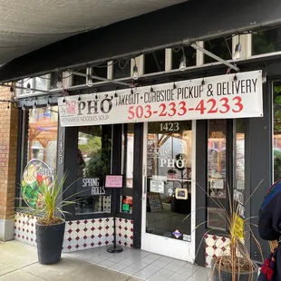 New to town, excited to try some veggie pho.