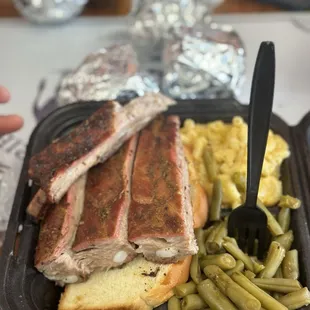 No Sauce’s Smokehouse BBQ