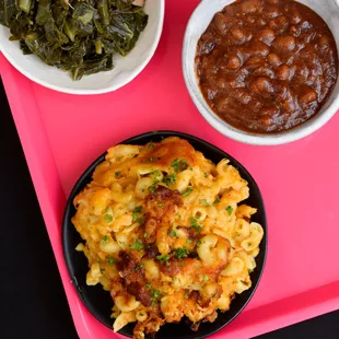 a plate of macaroni and cheese