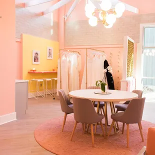 Welcome to Noa Brides.