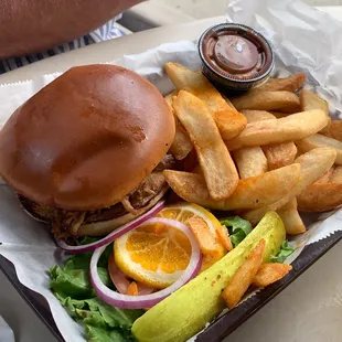 Pulled pork sandwich