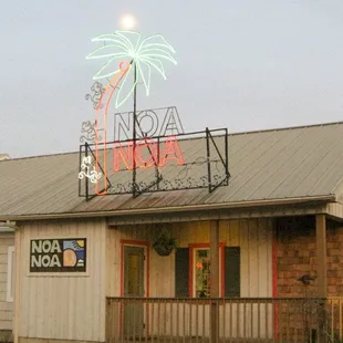 Noa Noa Spikes Beach Grill