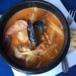 Seafood Cioppino
