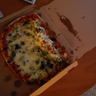 Delivery driver braked too hard before dropping off this pizza
