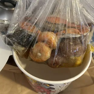 The shrimp mussel and crab boil