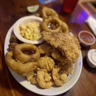 Noah&apos;s Ark Platter