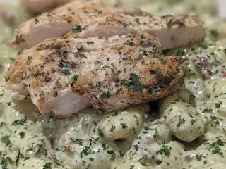 Coco & Nini's Restaurant and Lounge