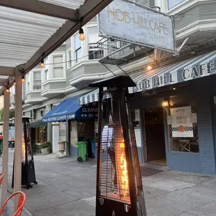 the outside of the restaurant