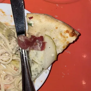 Small slice of the special pizza (Gorgonzola, prosciutto, pear) + pasta special