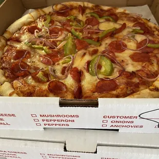 Medium pepperoni, red onion, and green pepper.