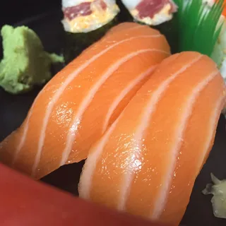 Salmon Nigiri